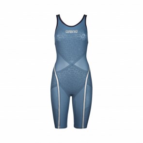 Get the right muscle support from Arena tech suits.